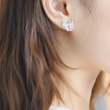 925 Sterling Silver Bow Pattern Stud Earrings