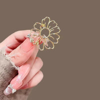 Fashion Minimalist Hollow Brooch - 2 Colours - 7 Options