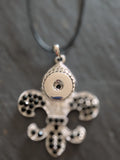 Fashion Fleur de Lys Snap Necklace