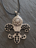 Fashion Fleur de Lys Snap Necklace